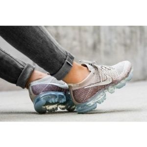 Nike Air women's Vapormax Flyknit "STRING" Sneaker